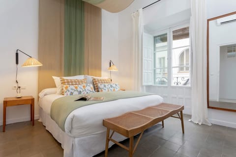 Apartment (3 Bedrooms) | 3 bedrooms, iron/ironing board, free cribs/infant beds, free WiFi