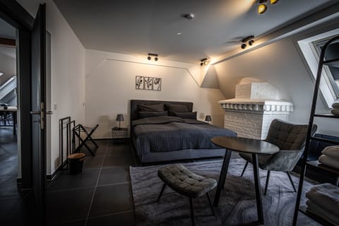 Schlafzimmer  1 