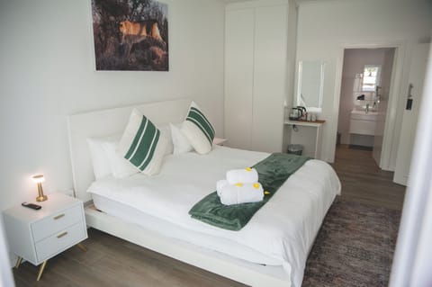 Deluxe Double Room, Non Smoking | Premium bedding, Select Comfort beds, individually decorated