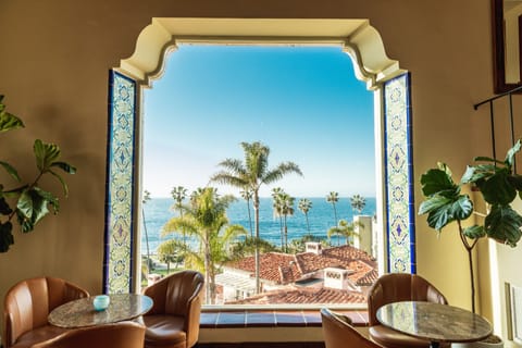 2 restaurants, breakfast, lunch, dinner served; Modern European cuisine