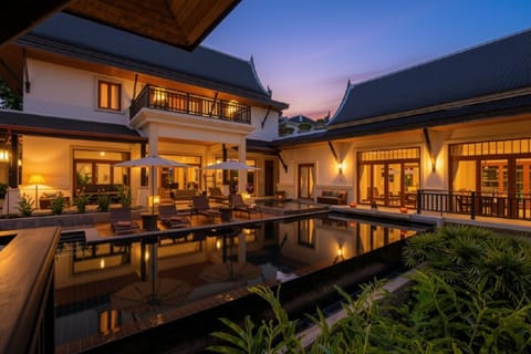 Salika Luxury 5.5 Bed Villa Seaview With Maids (11103)