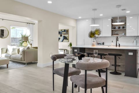 Cook, dine, and unwind – all in one beautiful space.