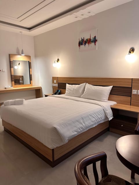 Standard Double Room | In-room safe, desk, laptop workspace, iron/ironing board (on request)