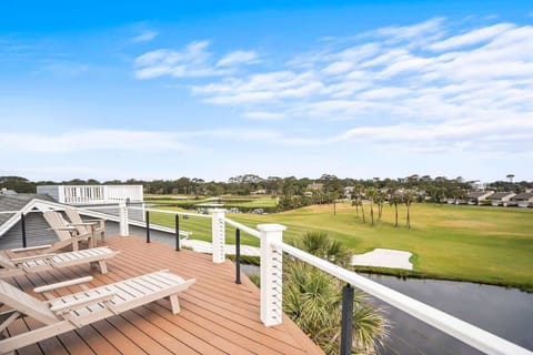 Spectacular golf course and water views