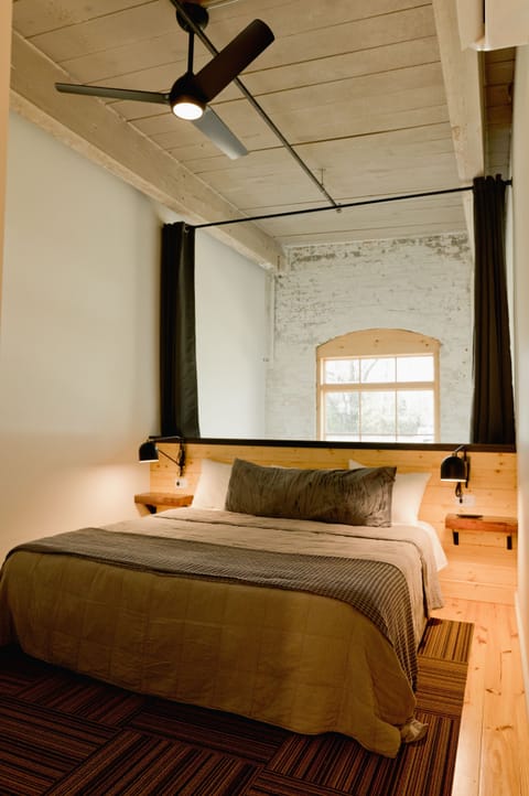 Single Room, Non Smoking, Kitchenette | Desk, laptop workspace, blackout drapes, free WiFi