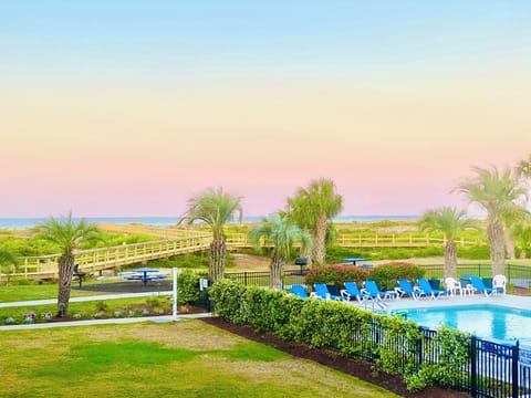 Welcome to the "Island Retreat"! Spectacular Views from the Screened In Balcony