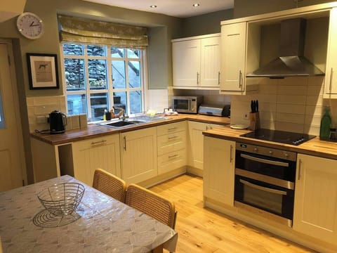 Da12fc0b 764a 4768 a6ce ef8fec9d6825