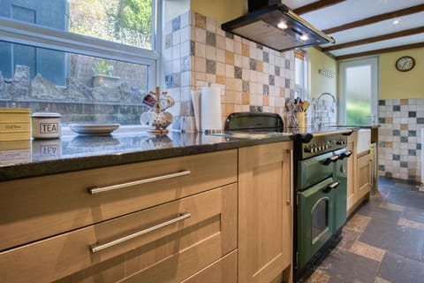 Rose Cottage - 3 Bedroom Cottage - Parkmill (6854)