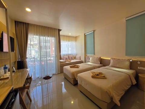 Exclusive Triple Room, Multiple Bedrooms | Hypo-allergenic bedding, free WiFi, bed sheets