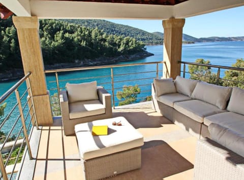 Villa (Beachfront Luxury Villa with Private ) | Terrace/patio