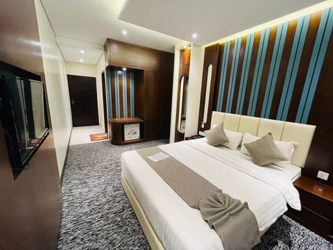Executive Double or Twin Room | In-room safe, desk, soundproofing, free WiFi