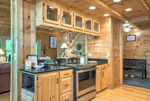 Chef's kitchen is ready and waiting.