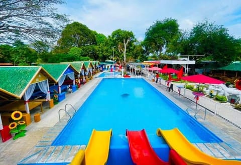 3 outdoor pools