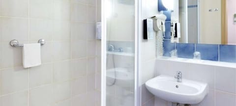 Desk, blackout drapes, iron/ironing board, free WiFi