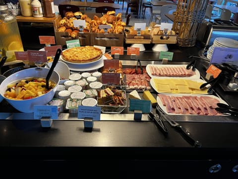 Daily buffet breakfast for a fee