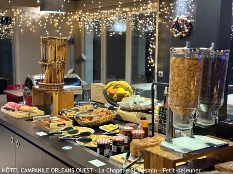 Daily buffet breakfast for a fee