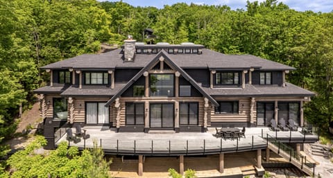 Wyldewood Lodge - Lake Side