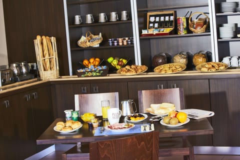Daily continental breakfast for a fee