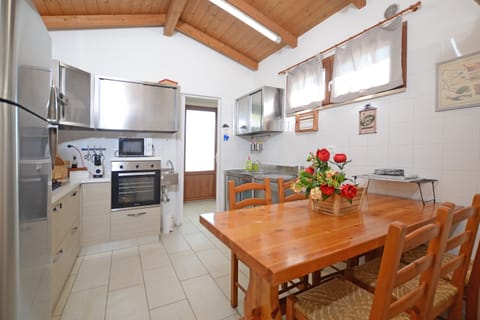 Kitchen and dining area