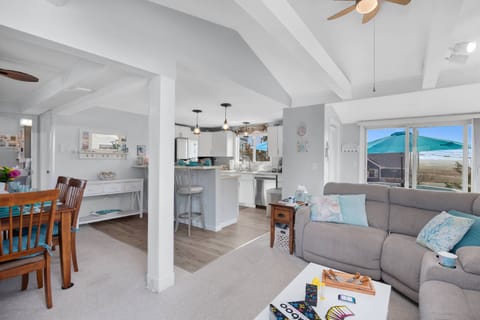 Let’s go play at the arcades in Salisbury Beach