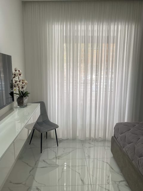 Double Room (1) | Free minibar, in-room safe, desk, blackout drapes