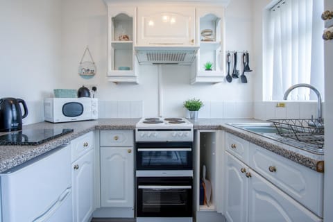 Bayview 32 - 2 Bedroom Chalet - Bayview Oxwich (6926)