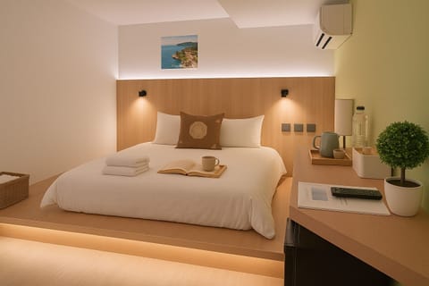 Economy Double Room | Bed sheets