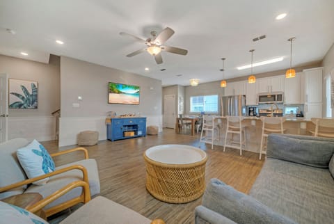 Perfect for family gatherings. (The Blue Crab)