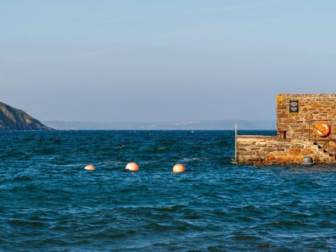 Water, Body Of Water, Coast, Beach, Coastal And Oceanic Landforms, Sea, Shore, Rock, Ocean, Headland