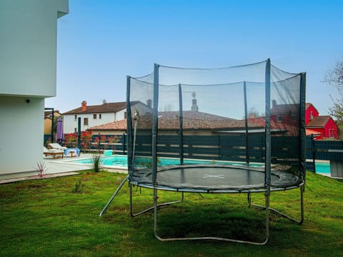 Trampoline, Trampolining--Equipment And Supplies, Net, Swimming Pool, Shade, Trampolining, Mesh