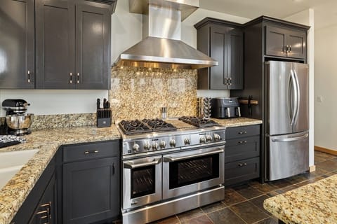 Chef’s Kitchen – Pro-grade dual range with 6 gas burners, KitchenAid mixer, air fryer & more!