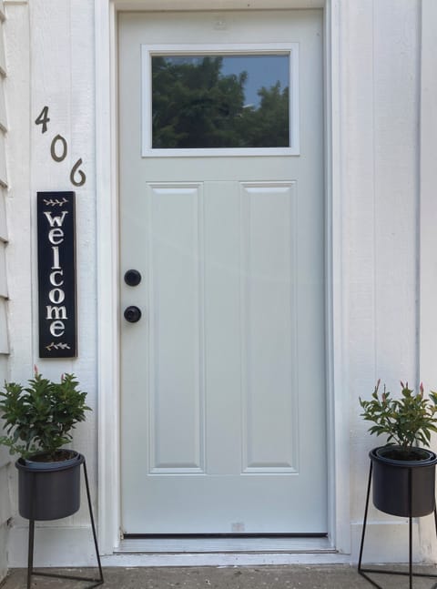 Welcome - Deadbolt and Doorknob Locks