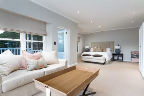 Deluxe Double Room, Mountain View | Egyptian cotton sheets, premium bedding, Tempur-Pedic beds, minibar