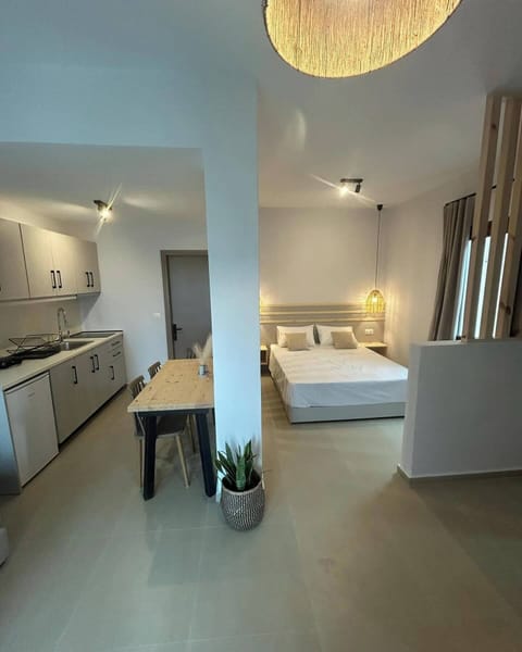 Deluxe Apartment, Balcony, Beach View | 1 bedroom, soundproofing, WiFi (free)
