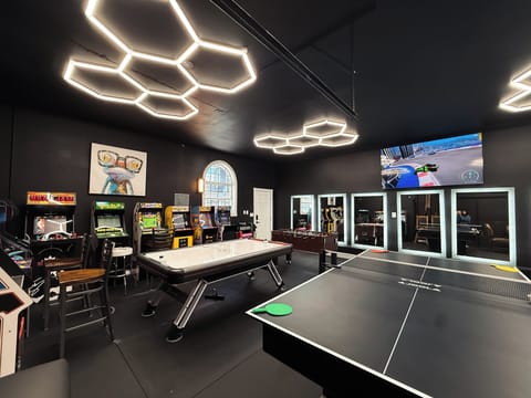 Game room and gym with 85-inch Smart TV  - poker table, air hockey, and more!
