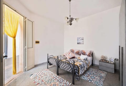 House, 2 Bedrooms, Smoking, Patio | 2 bedrooms