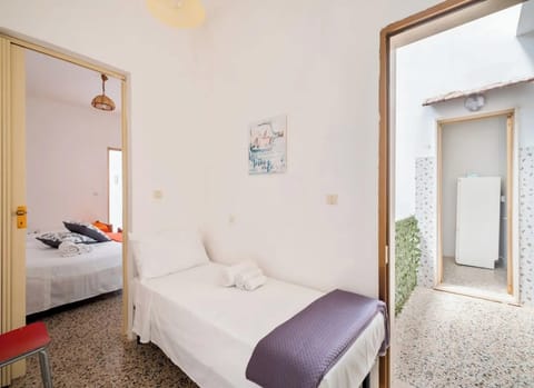 House, 3 Bedrooms, Smoking, Balcony | 3 bedrooms