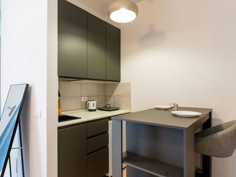 Residential Area, Shrub, Roof, Home, Cottage, Driveway, Estate, Siding, Landscaping, Yard