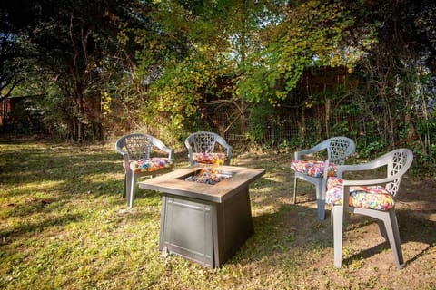 Gas fire pit for enjoying the outdoors—perfect for evening chats and s’mores. → Message us to make this your next relaxing getaway!