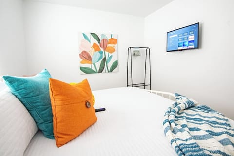 King Size Bed!!