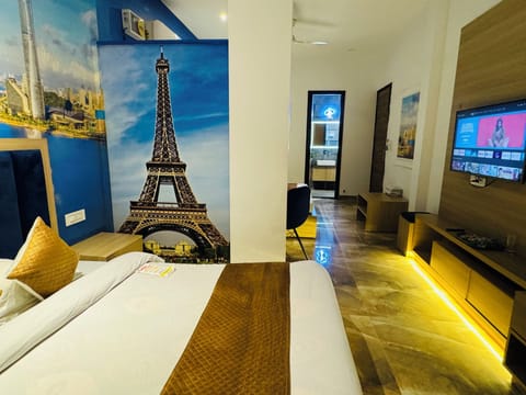 Family Quadruple Room | Blackout drapes, iron/ironing board, free WiFi, wheelchair access