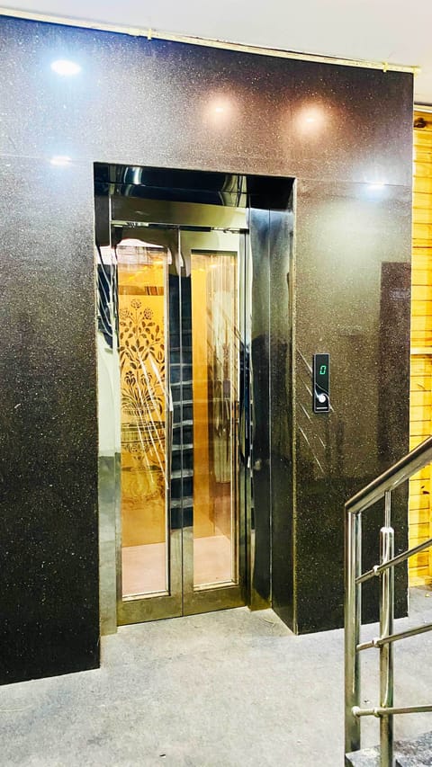Elevator