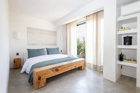 Classic Room, Non Smoking, Private Bathroom | In-room safe, free WiFi, bed sheets