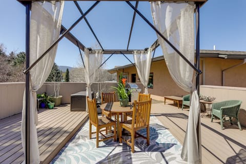 Carbondale Vacation Rental | 2BR | 2BA | Stairs Required | 1,450 Sq Ft