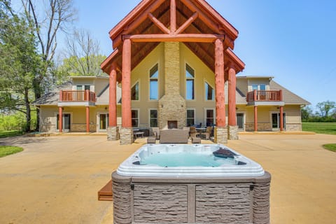 Celina Vacation Rental | 9BR | 9.5BA | 6,000 Sq Ft | 1 Step to Enter