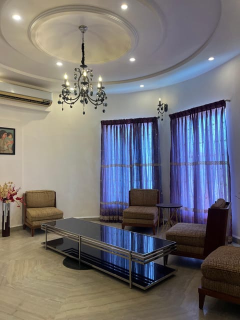 Luxury Double or Twin Room | Living area | Computer monitors, printers