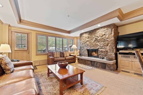 Lodge-Tower-478-6348