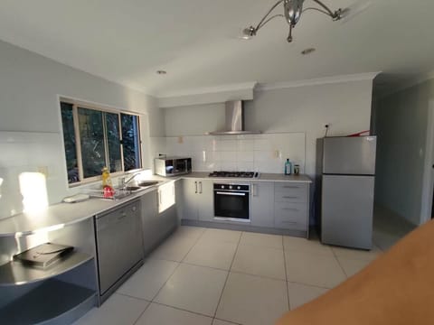 House | Private kitchen | Electric kettle, toaster