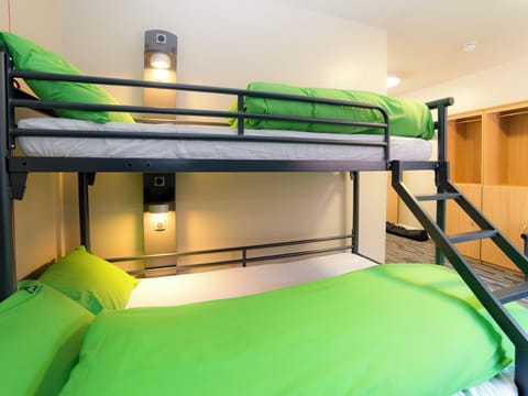 Room (3 Bed Private including Double Bed) | Bed sheets, wheelchair access