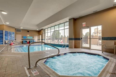 Indoor pool, outdoor pool